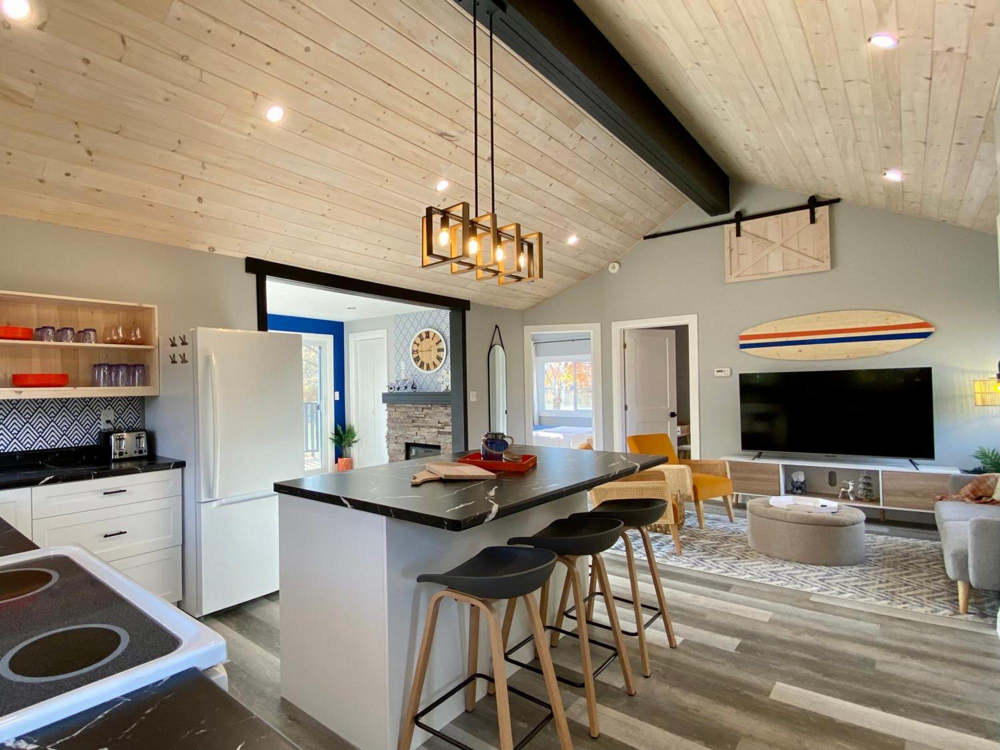 Creekside Cottage - Kayak, Sup, Fishing, Game Room, Steps To The Beach Kingsville Екстериор снимка